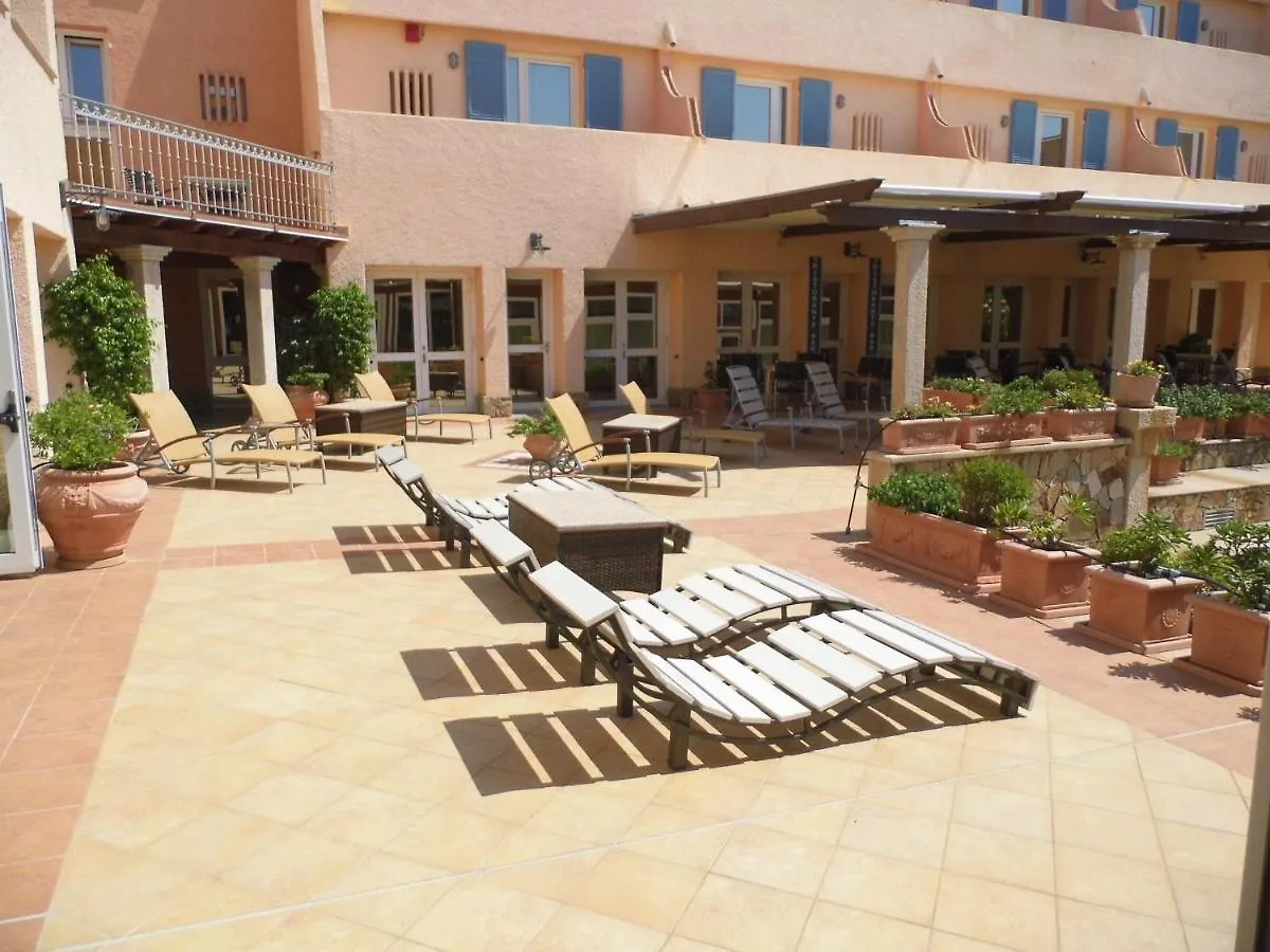 Le Nereidi Hotel & Residence Con Piscina-Tennis-Fitness-Parcheggio Coperto-Sala Conferenze La Maddalena