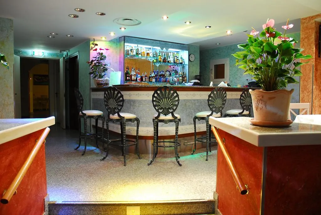 ***  Le Nereidi Hotel & Residence Con Piscina-Tennis-Fitness-Parcheggio Coperto-Sala Conferenze La Maddalena  Italy