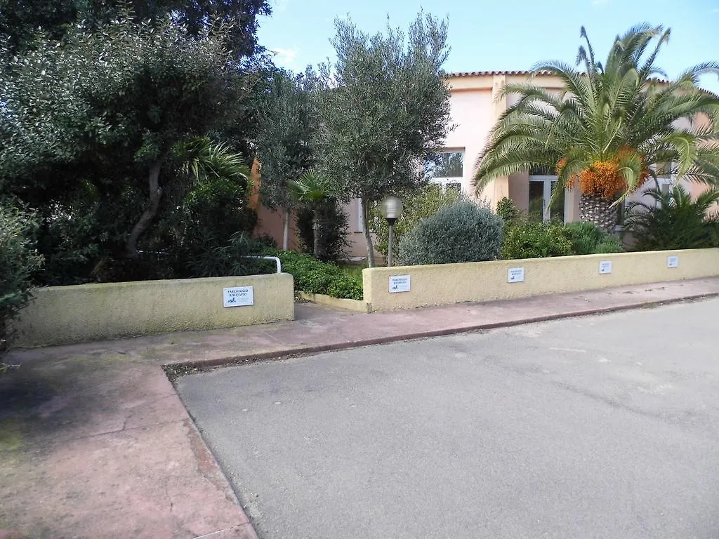 Le Nereidi Hotel & Residence Con Piscina-Tennis-Fitness-Parcheggio Coperto-Sala Conferenze La Maddalena  La Maddalena (Sassari)