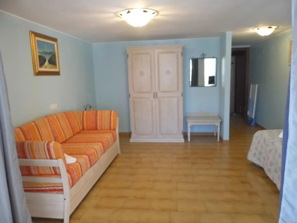 ***  Le Nereidi Hotel & Residence Con Piscina-Tennis-Fitness-Parcheggio Coperto-Sala Conferenze La Maddalena  Italy